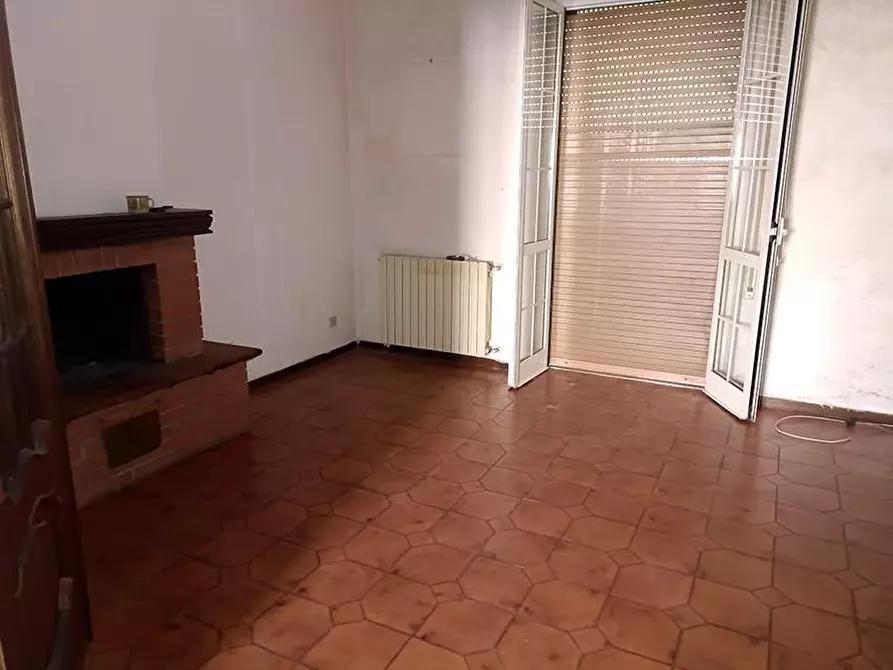 Immagine 2 di Appartamento in vendita  a Carrara