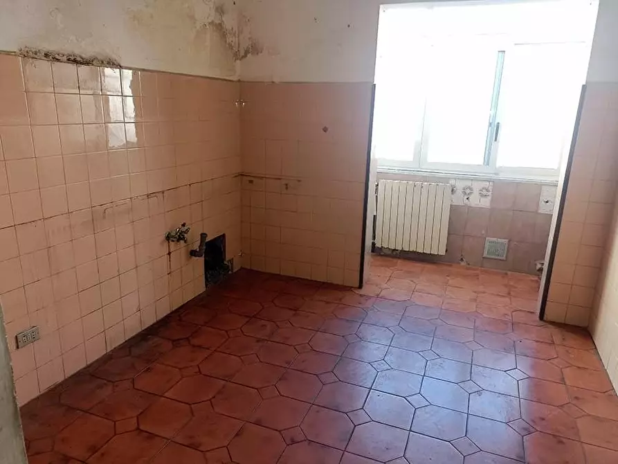 Immagine 9 di Appartamento in vendita  a Carrara