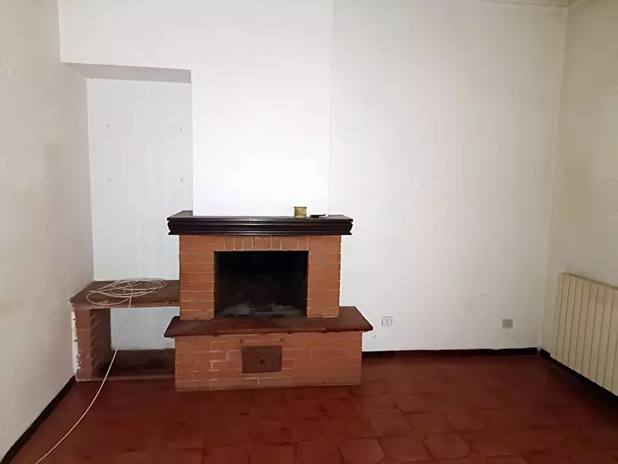 Immagine 3 di Appartamento in vendita  a Carrara