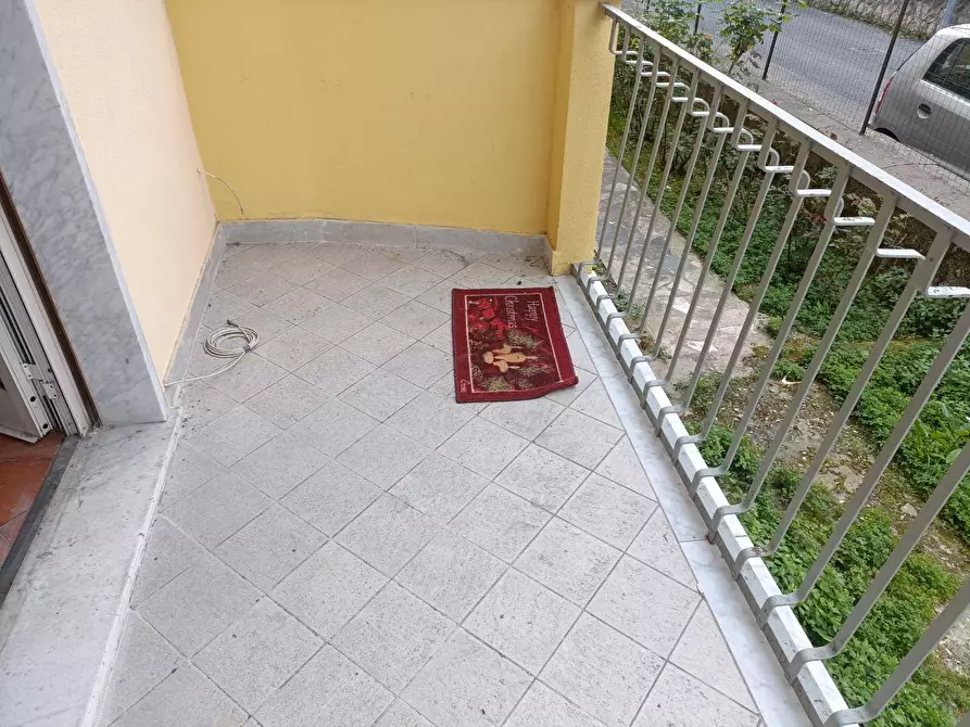 Immagine 5 di Appartamento in vendita  a Carrara