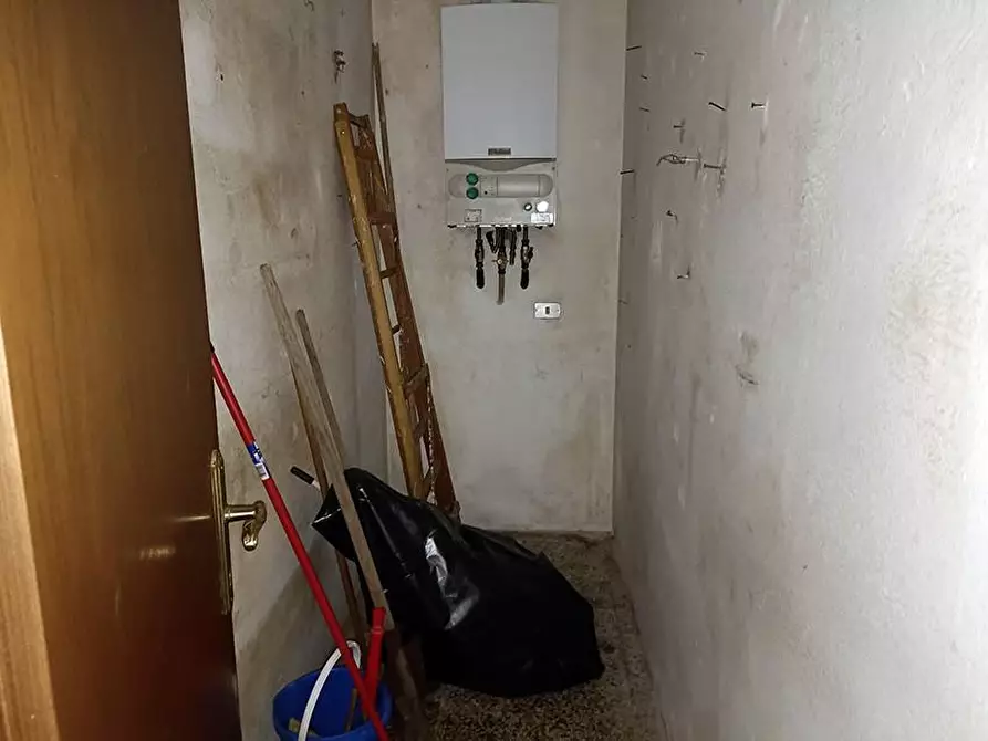 Immagine 18 di Appartamento in vendita  a Carrara