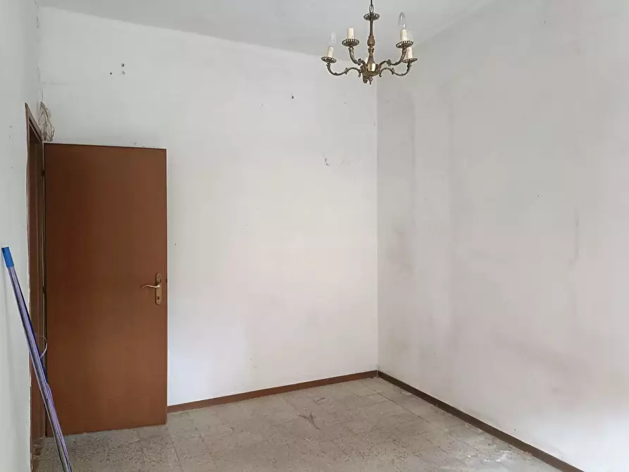 Immagine 15 di Appartamento in vendita  a Carrara