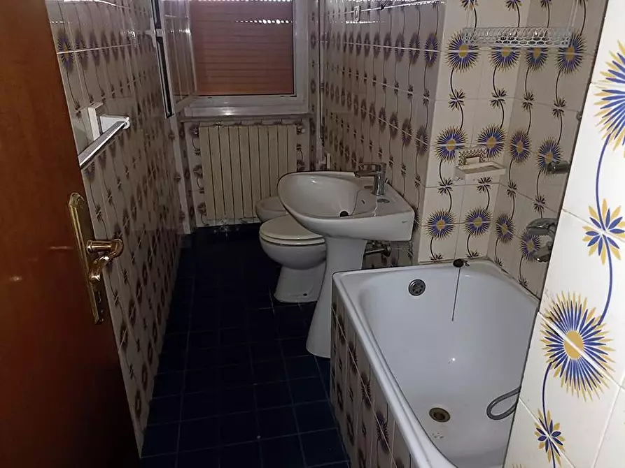 Immagine 16 di Appartamento in vendita  a Carrara