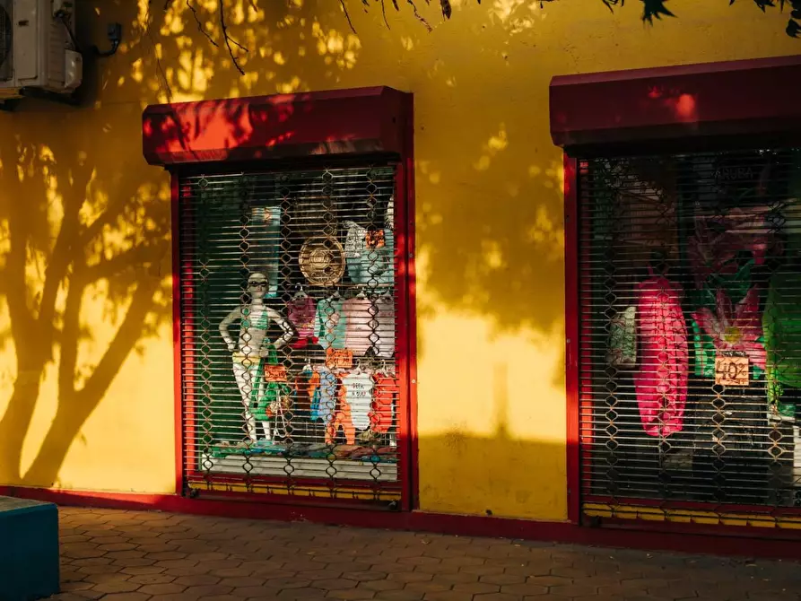 Immagine 1 di Negozio in vendita  a Cuorgnè