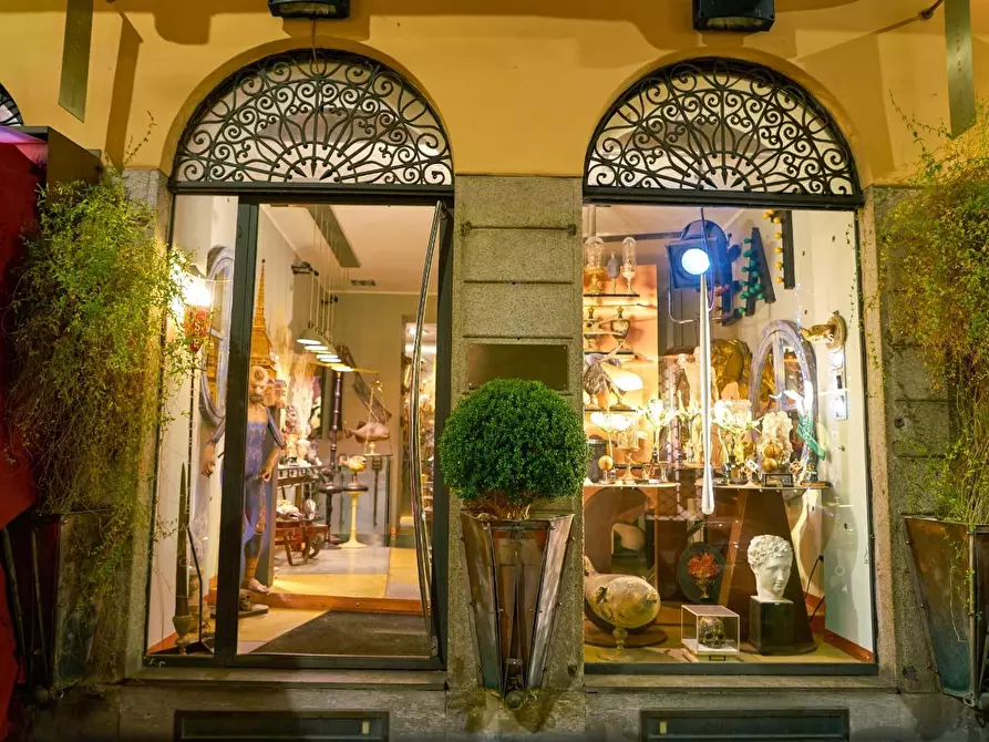 Immagine 4 di Negozio in vendita  a Cuorgnè