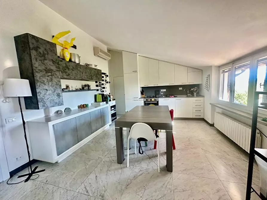 Immagine 23 di Casa indipendente in vendita  a Carrara