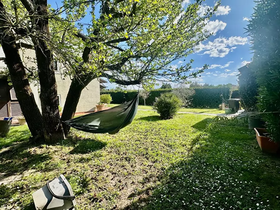 Immagine 9 di Casa indipendente in vendita  a Carrara