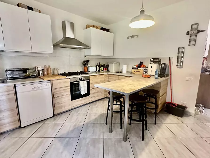 Immagine 17 di Casa indipendente in vendita  a Carrara