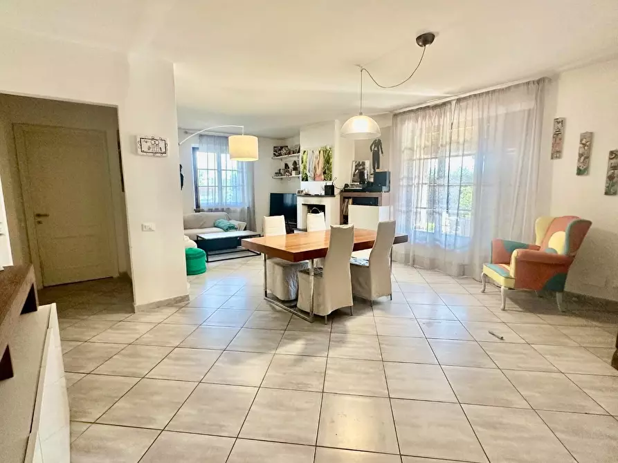 Immagine 15 di Casa indipendente in vendita  a Carrara