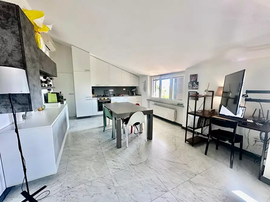 Immagine 22 di Casa indipendente in vendita  a Carrara