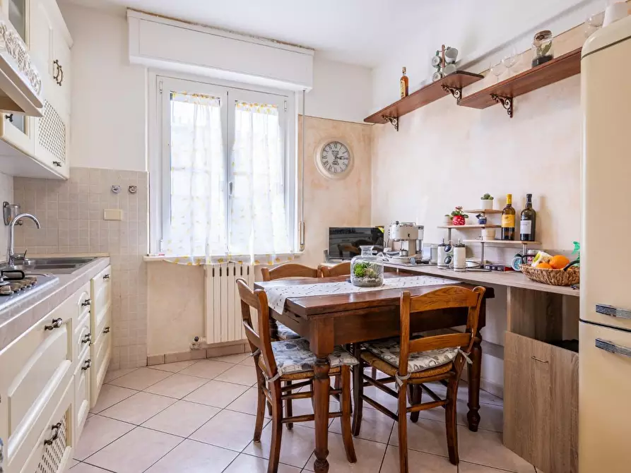 Immagine 11 di Appartamento in vendita  a Pontedera