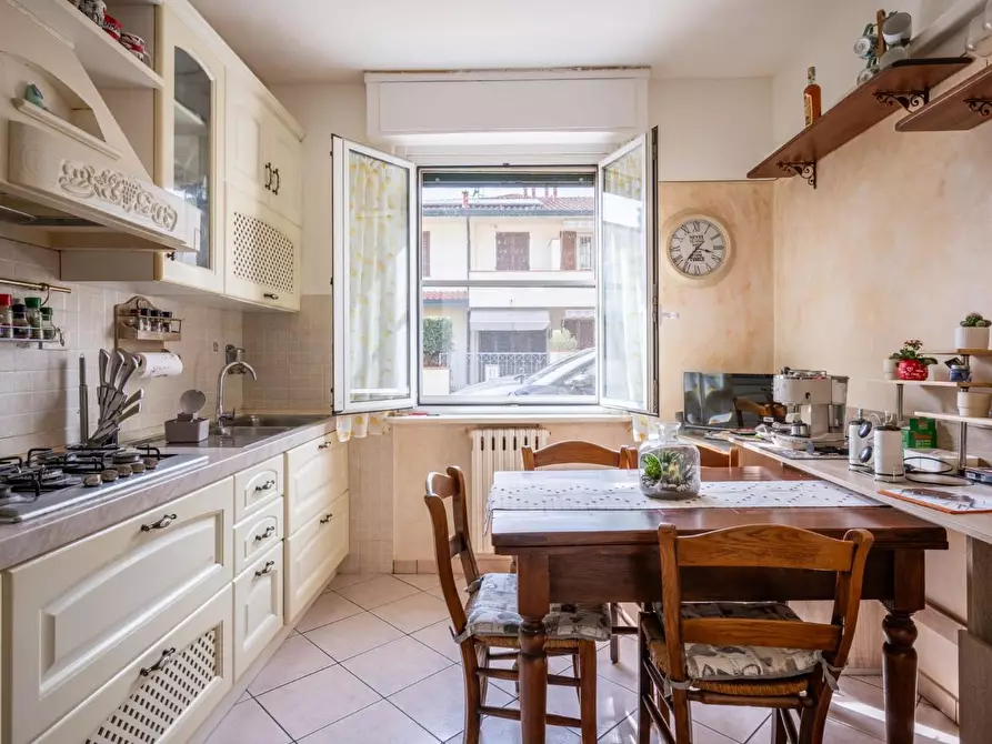 Immagine 9 di Appartamento in vendita  a Pontedera