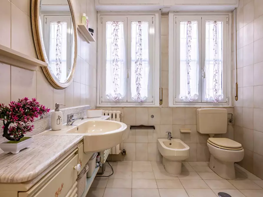 Immagine 23 di Appartamento in vendita  a Pontedera