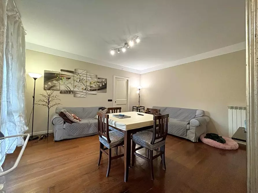 Immagine 3 di Appartamento in vendita  a Lucca