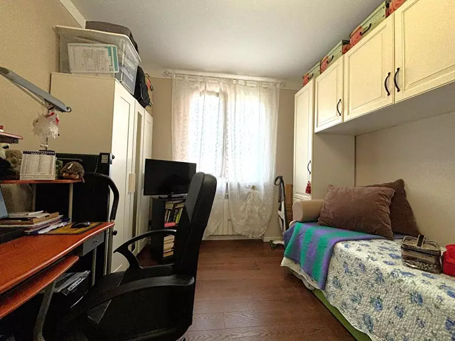 Immagine 17 di Appartamento in vendita  a Lucca