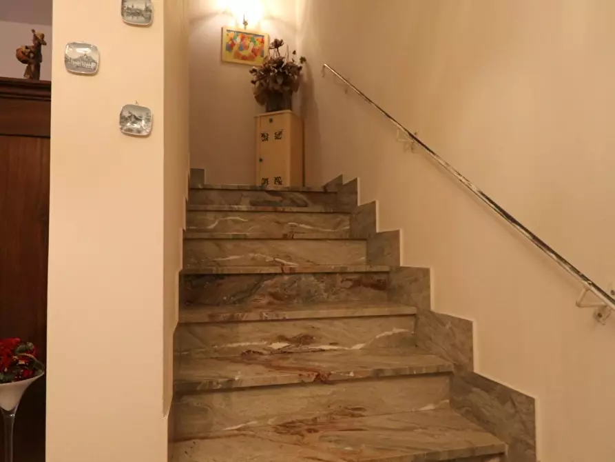 Immagine 14 di Casa bifamiliare in vendita  a Cascina