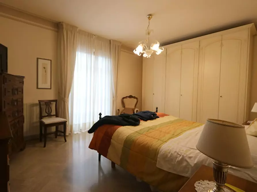 Immagine 19 di Casa bifamiliare in vendita  a Cascina