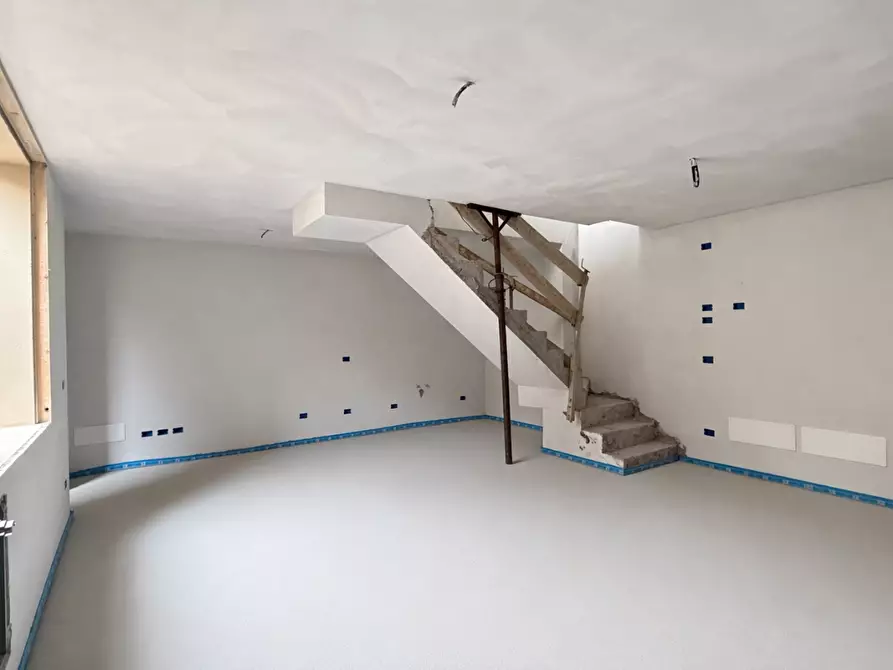 Immagine 12 di Appartamento in vendita  a Empoli