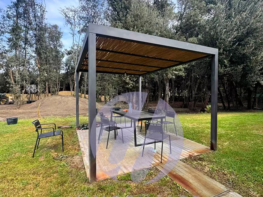 Immagine 6 di Villa in vendita  a Pietrasanta