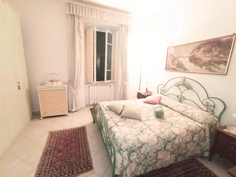 Immagine 5 di Appartamento in vendita  a Carrara