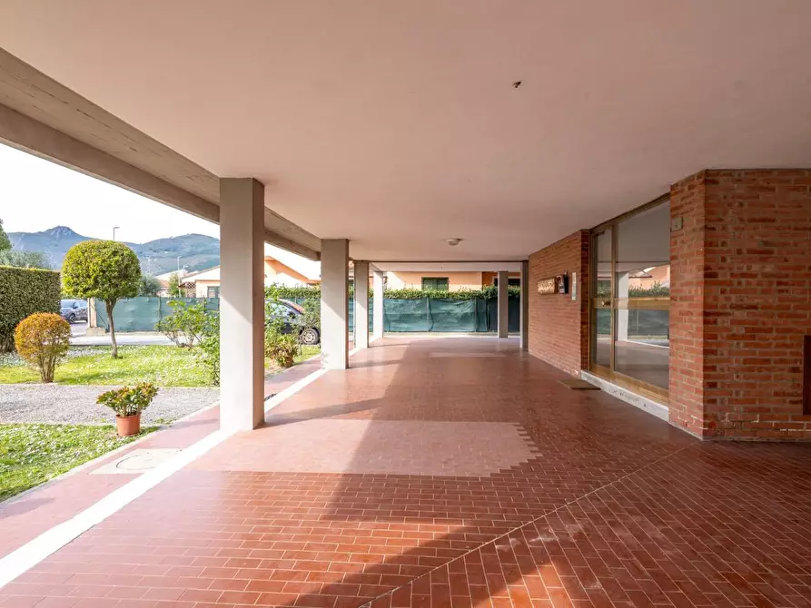 Immagine 37 di Appartamento in vendita  a Cascina