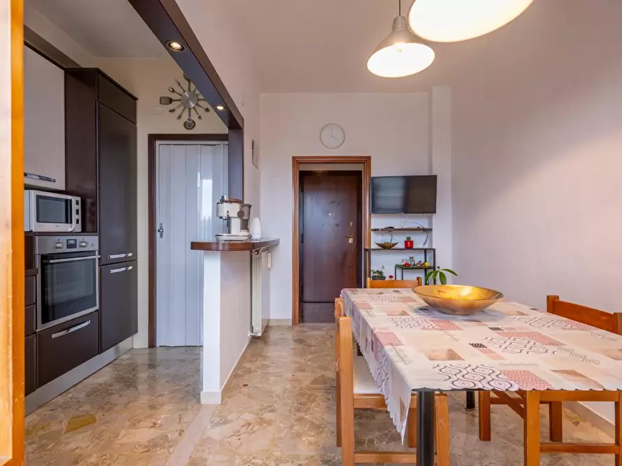 Immagine 5 di Appartamento in vendita  a Cascina