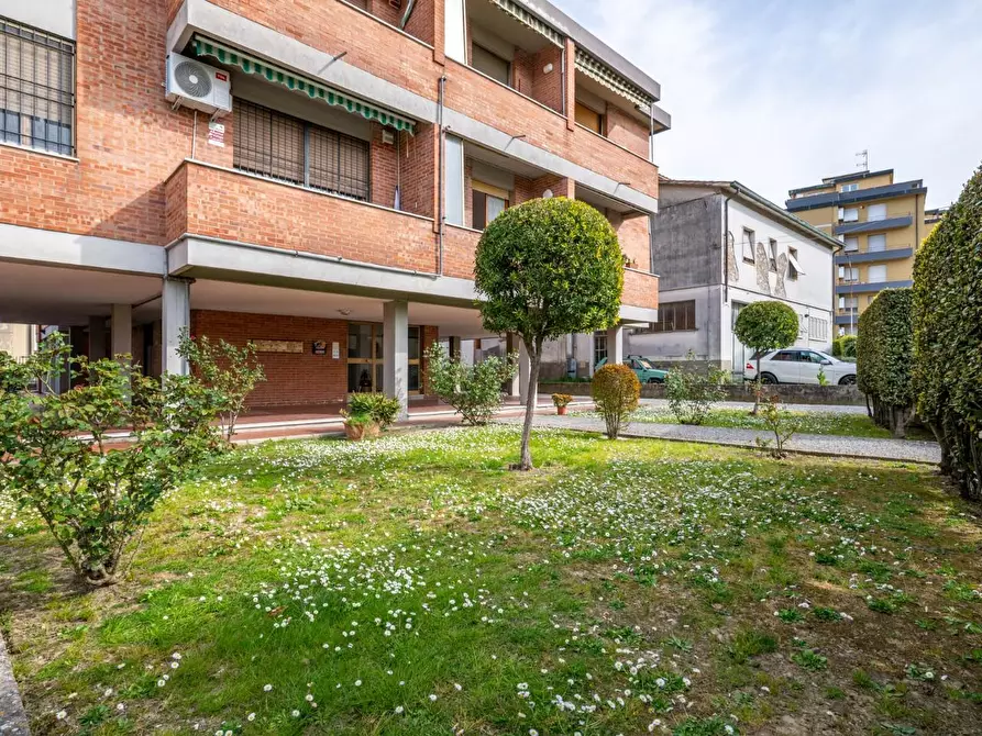 Immagine 43 di Appartamento in vendita  a Cascina