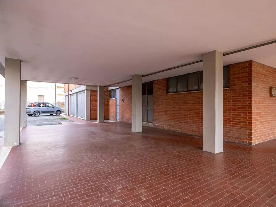 Immagine 39 di Appartamento in vendita  a Cascina