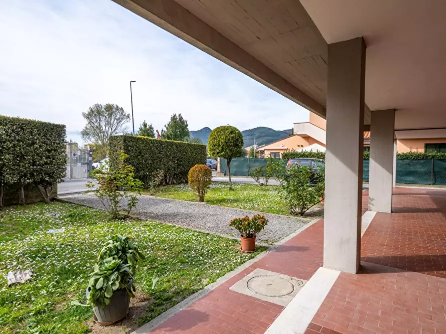 Immagine 38 di Appartamento in vendita  a Cascina