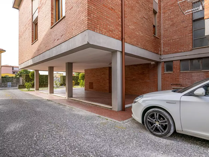 Immagine 36 di Appartamento in vendita  a Cascina