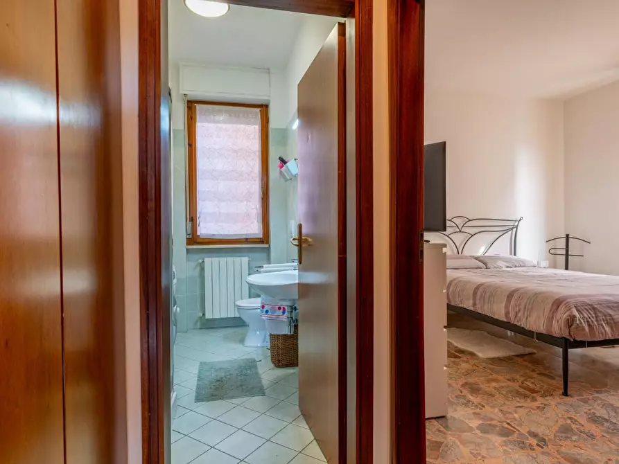 Immagine 22 di Appartamento in vendita  a Cascina