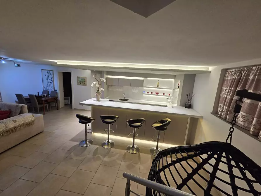 Immagine 31 di Villa in vendita  a Capannori