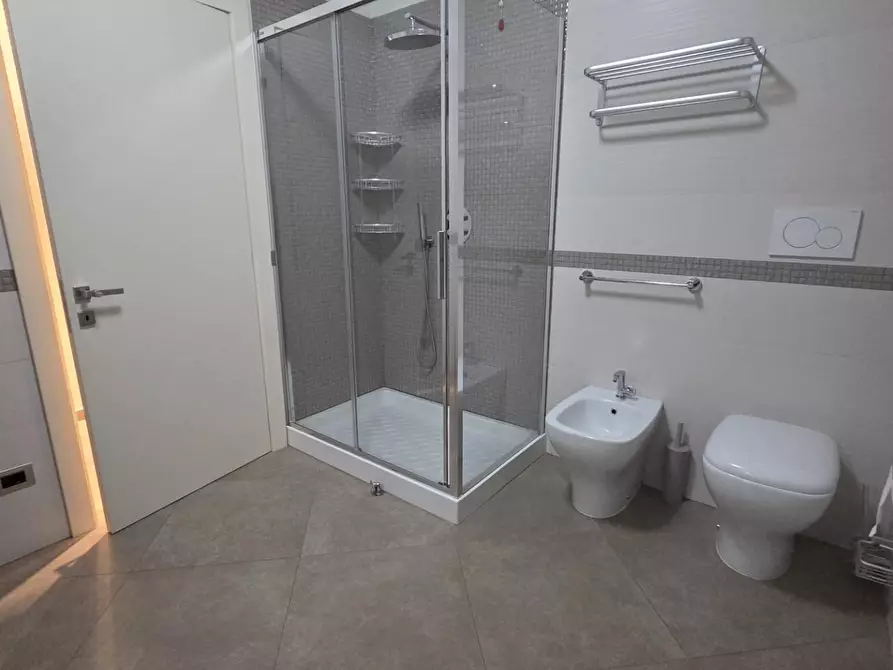 Immagine 11 di Villa in vendita  a Capannori