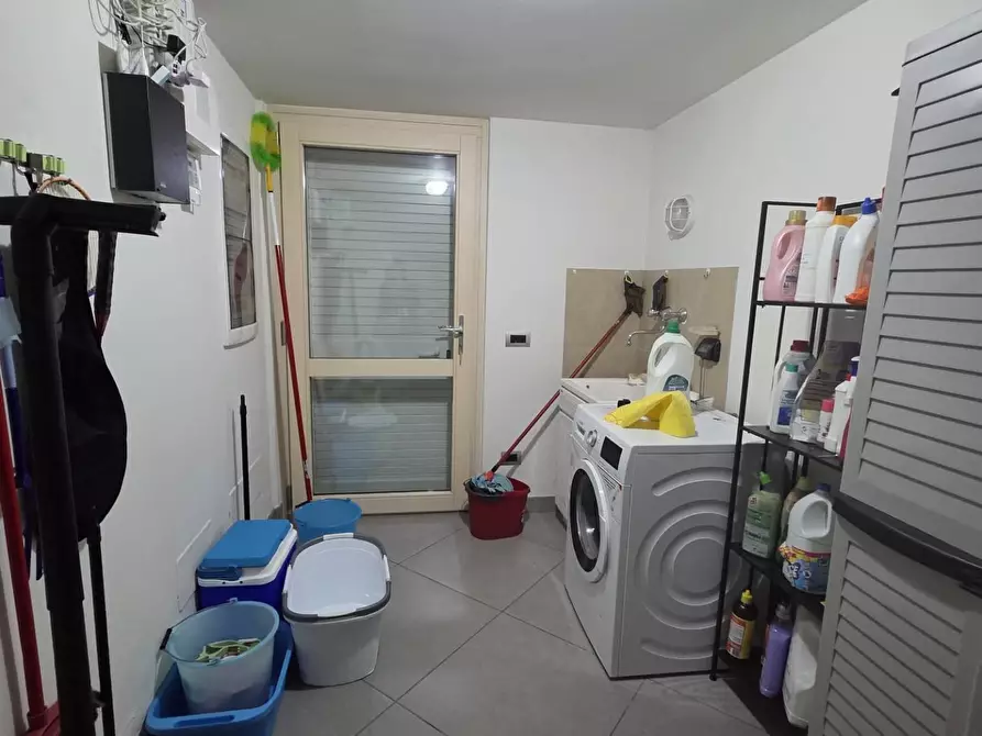 Immagine 25 di Villa in vendita  a Capannori