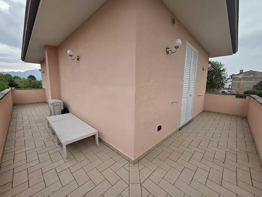 Immagine 24 di Villa in vendita  a Capannori