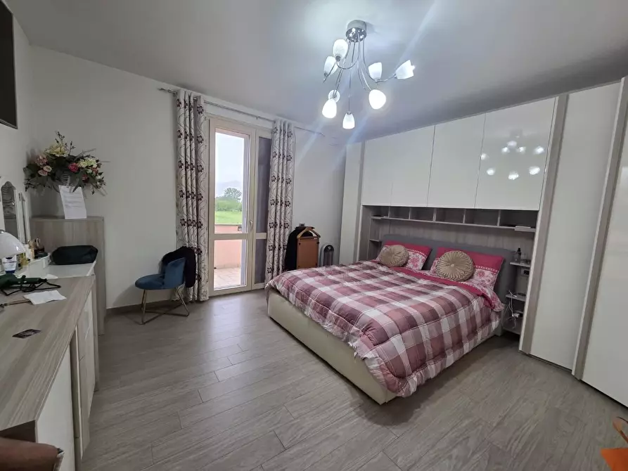 Immagine 41 di Villa in vendita  a Capannori