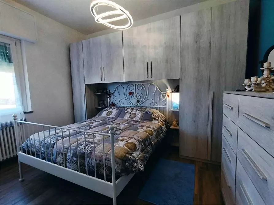 Immagine 21 di Appartamento in vendita  a Ortonovo