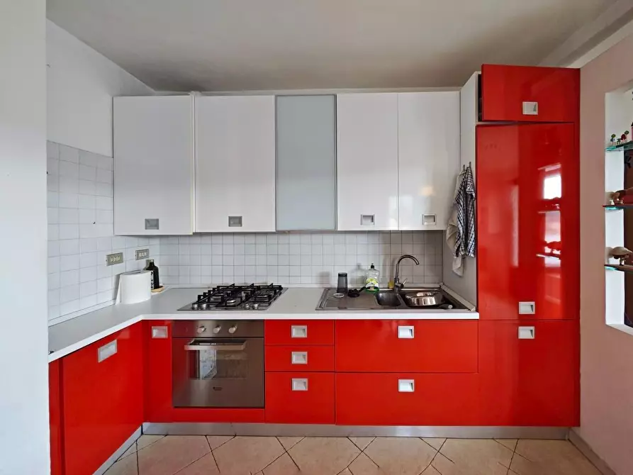 Immagine 14 di Appartamento in vendita  a Sarzana