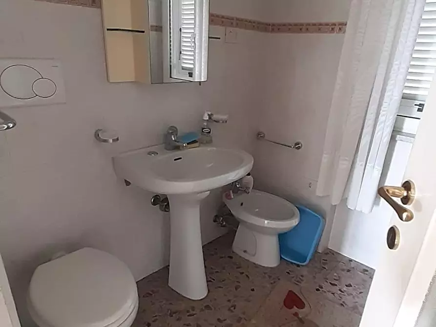 Immagine 4 di Casa bifamiliare in vendita  a Bolano