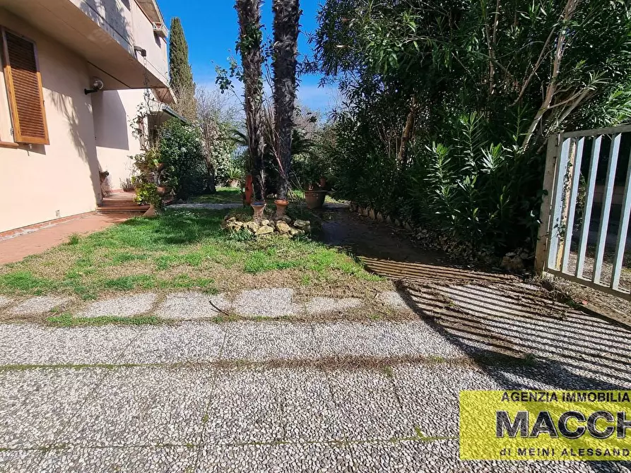 Immagine 4 di Casa trifamiliare in vendita  a Ponsacco