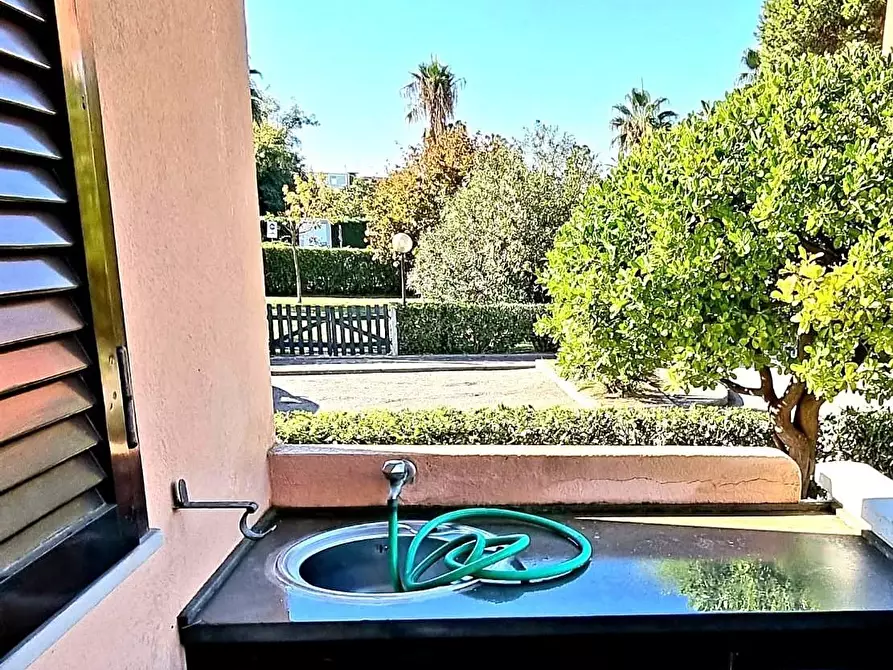 Immagine 14 di Villetta a schiera in vendita  a Massa