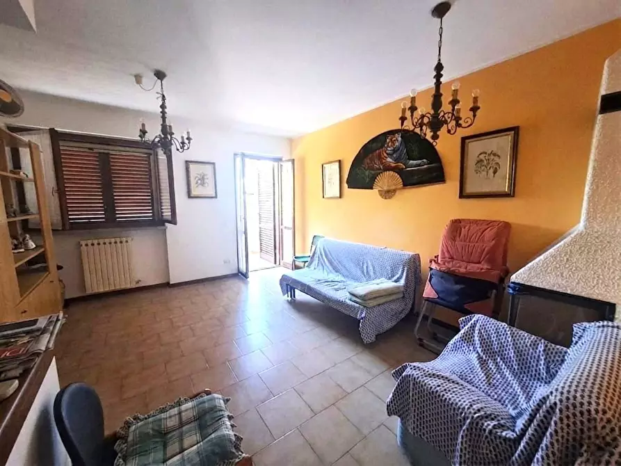 Immagine 4 di Villetta a schiera in vendita  a Massa