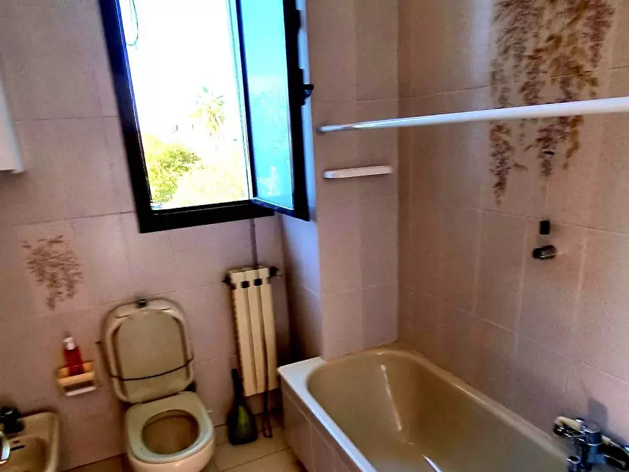 Immagine 12 di Villetta a schiera in vendita  a Massa