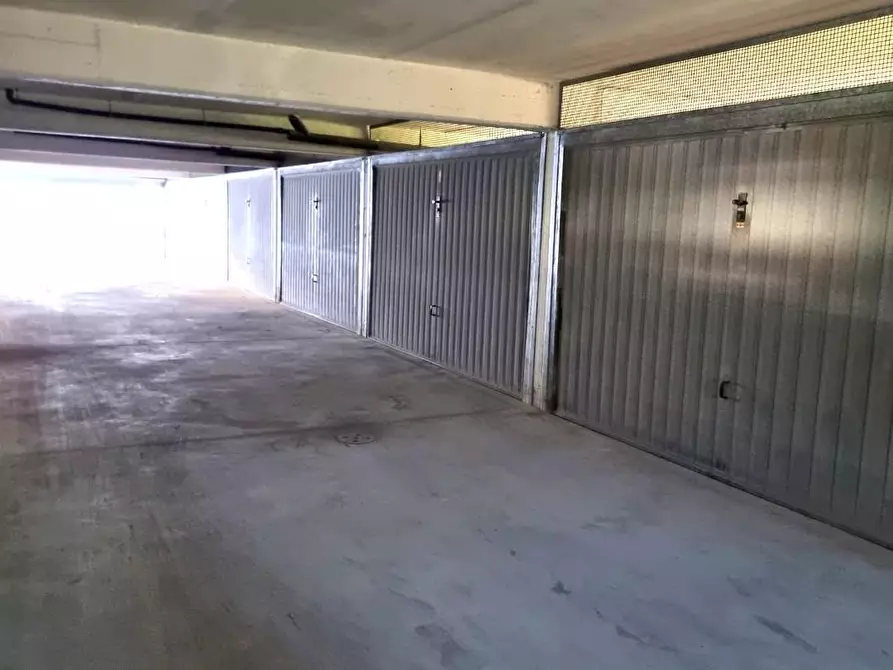 Immagine 18 di Villetta a schiera in vendita  a Massa