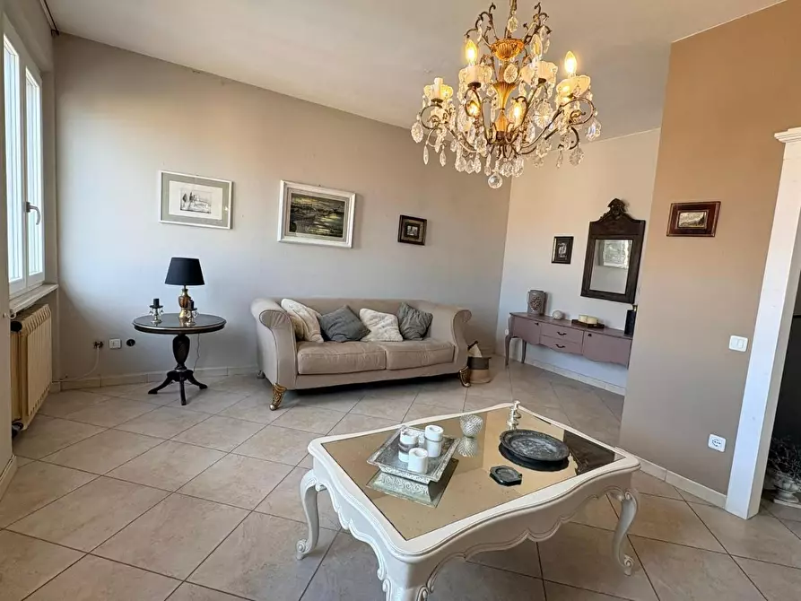 Immagine 1 di Appartamento in vendita  a Cecina