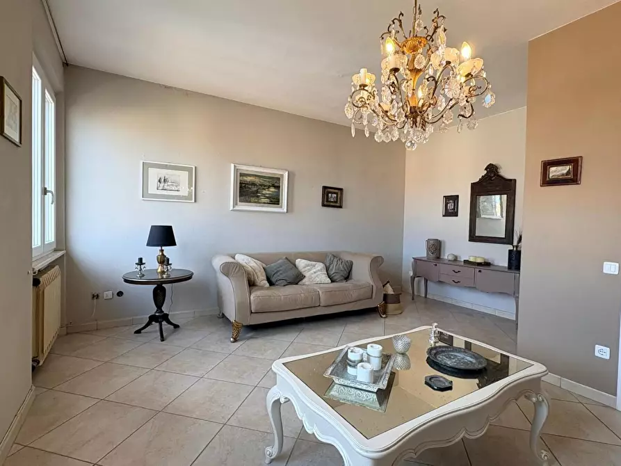 Immagine 3 di Appartamento in vendita  a Cecina