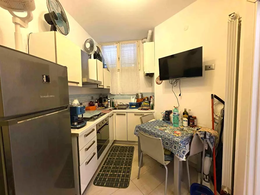 Immagine 2 di Appartamento in vendita  a Massa