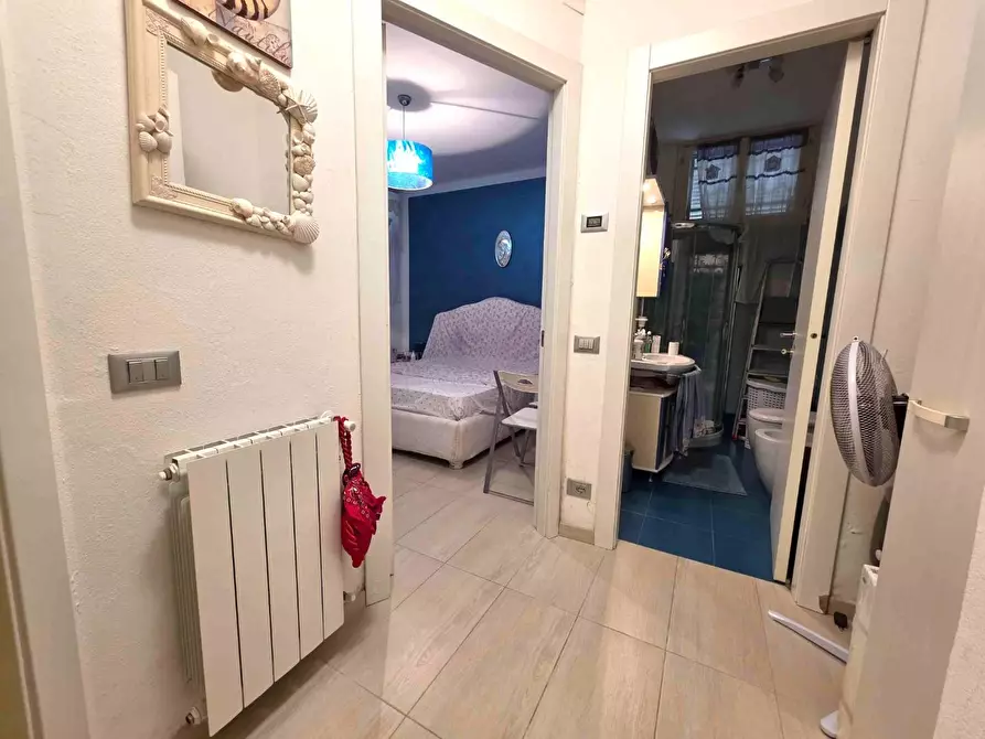 Immagine 9 di Appartamento in vendita  a Massa