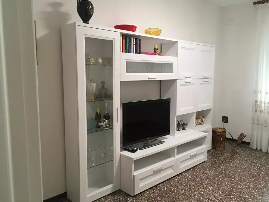 Immagine 1 di Appartamento in affitto  a Livorno