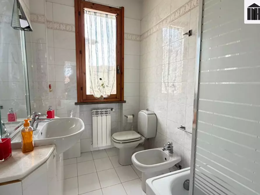 Immagine 11 di Appartamento in vendita  a Santa Croce Sull'arno